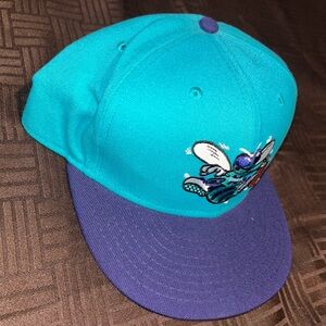 Charlotte Hornets fitted hat size 7 5/8
